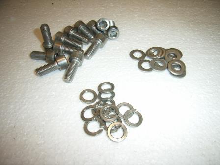 Screw-Kit F/ Radome SAILOR 90 & 90 World